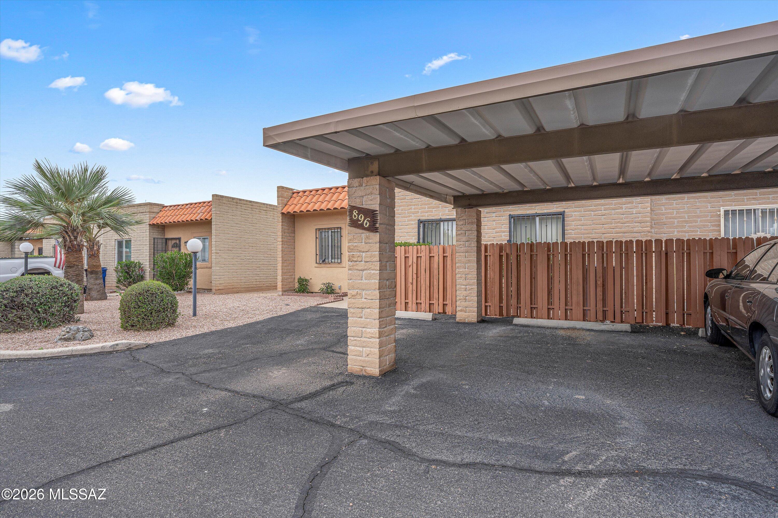 896 South Pantano Road Tucson, AZ 85710 - Photo 3 of 29