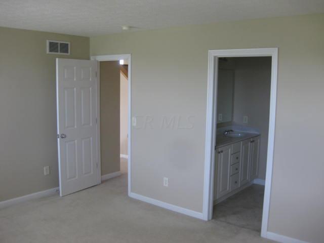 7233 Springview Lane Dublin, OH 43016 - Photo 15 of 29