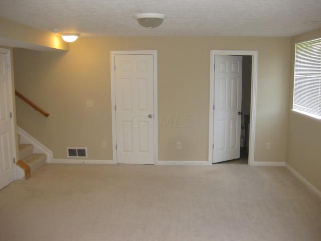 7233 Springview Lane Dublin, OH 43016 - Photo 24 of 29