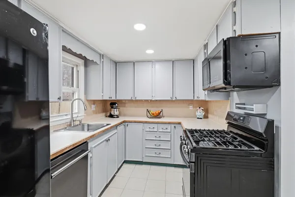 $500,000 | 66 Arrowhead Drive, Hyannis, MA 02601
