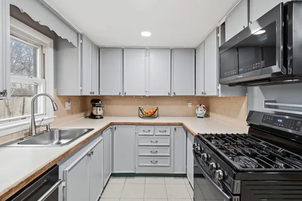 $500,000 | 66 Arrowhead Drive, Hyannis, MA 02601