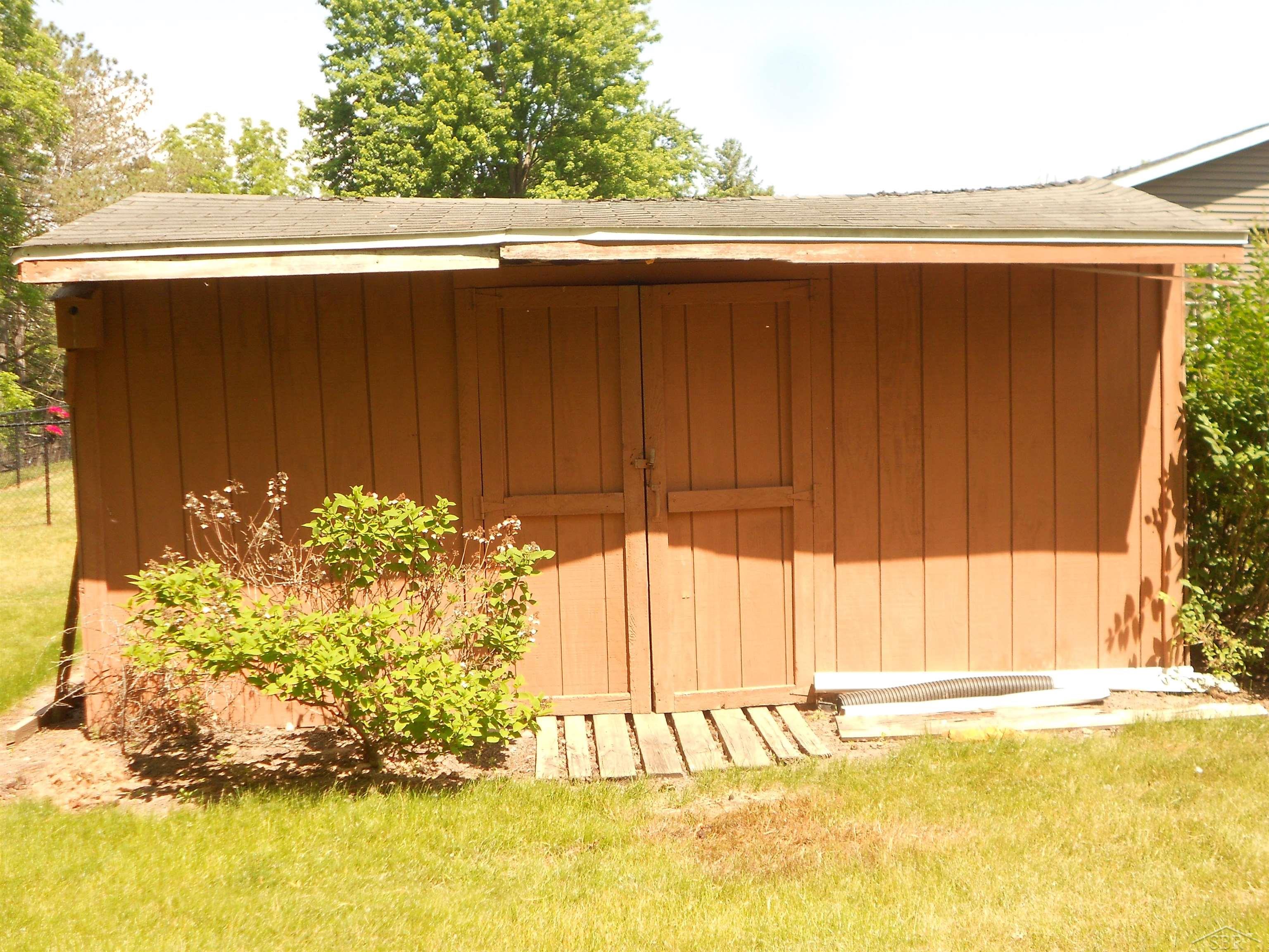 6825 Midland Road Freeland, MI 48623 - Photo 29 of 30 50114240-28.JPG