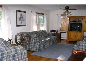 248 Back River Road Bedford, NH 03110 - Photo 4 of 5