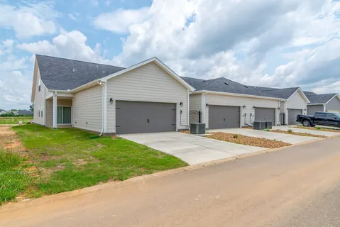 $414,000 | 2528 Elmcroft Avenue, Murfreesboro, TN 37128