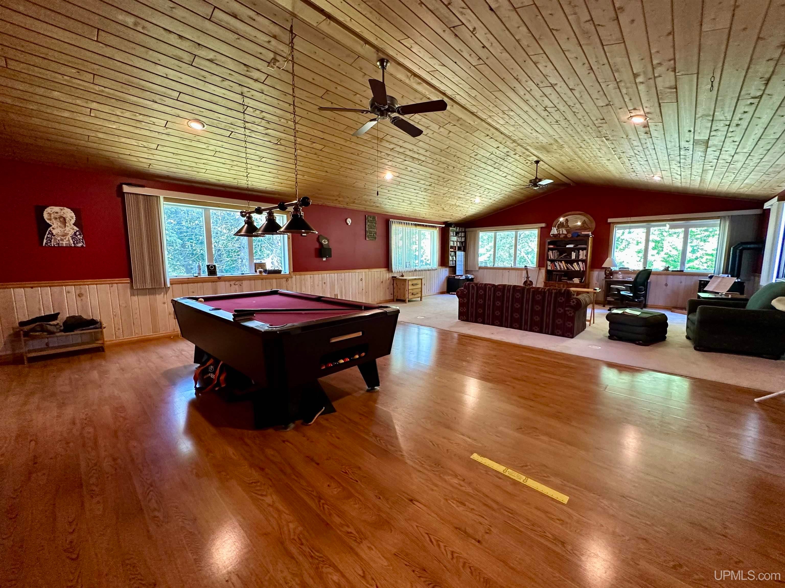 1114 Willow Road Gladstone, MI 49837 - Photo 8 of 21 Gallery Image 8