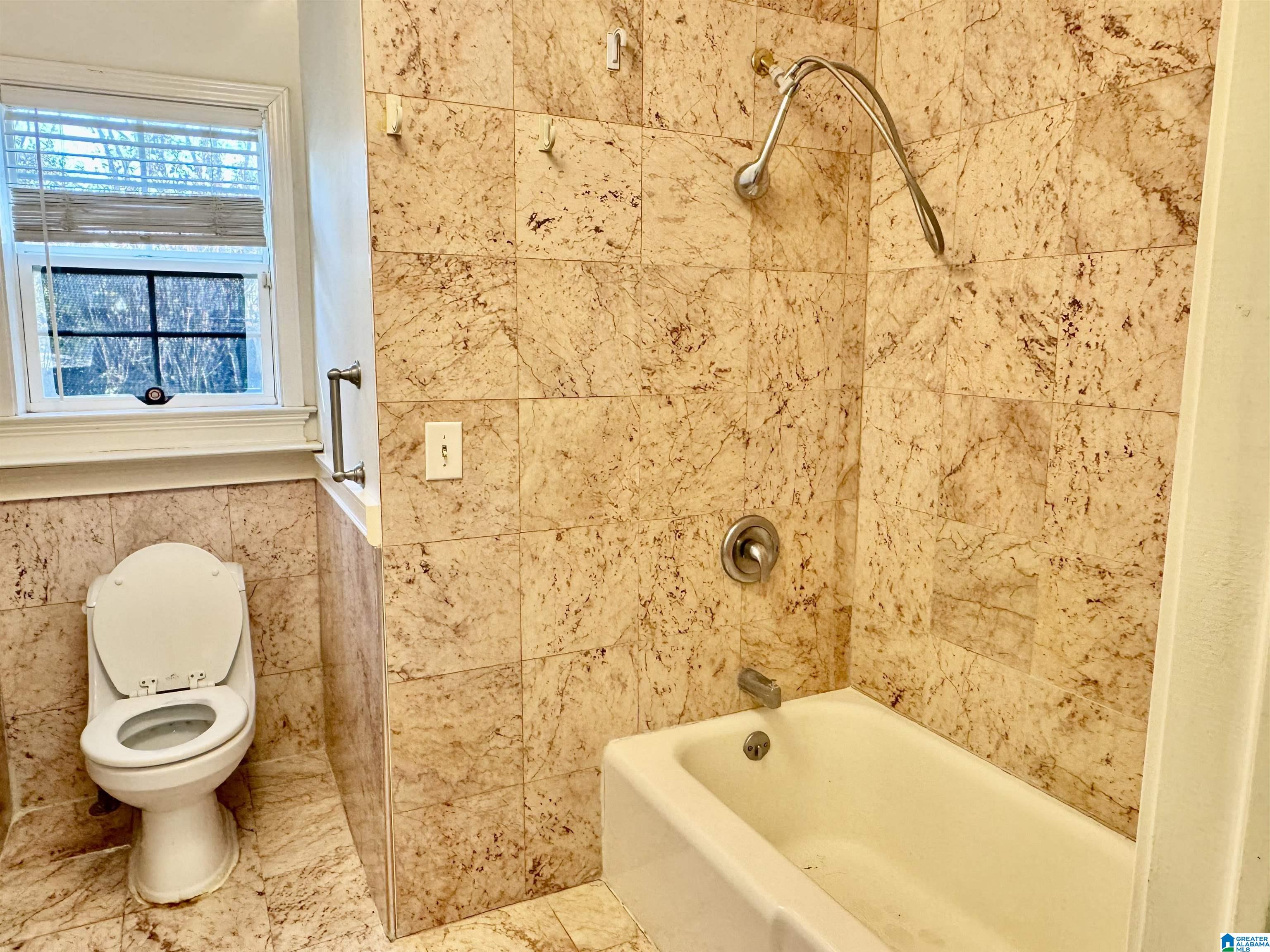 113 Raleigh Avenue Birmingham, AL 35209 - Photo 8 of 17