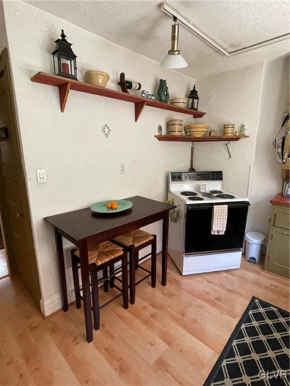 542 Goepp Circle Bethlehem, PA 18018 - Photo 12 of 32 KITCHEN WITH OPEN SHELVING