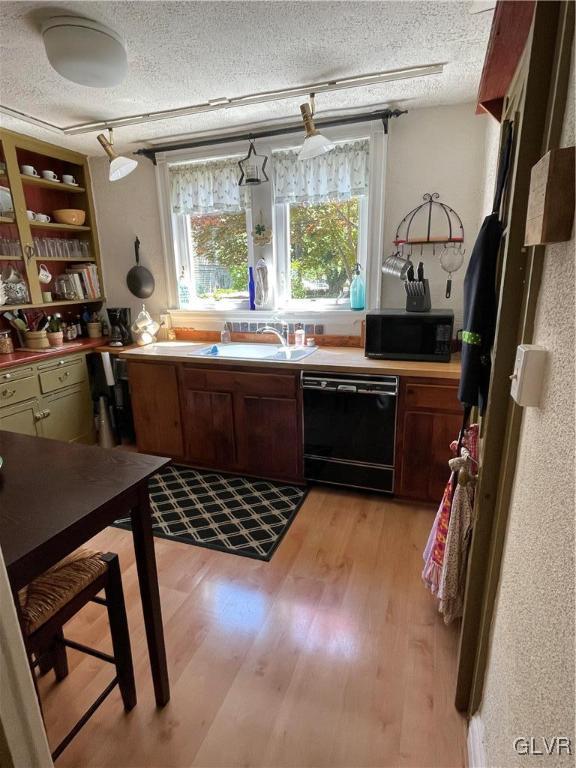 542 Goepp Circle Bethlehem, PA 18018 - Photo 14 of 32 Gallery Image 14