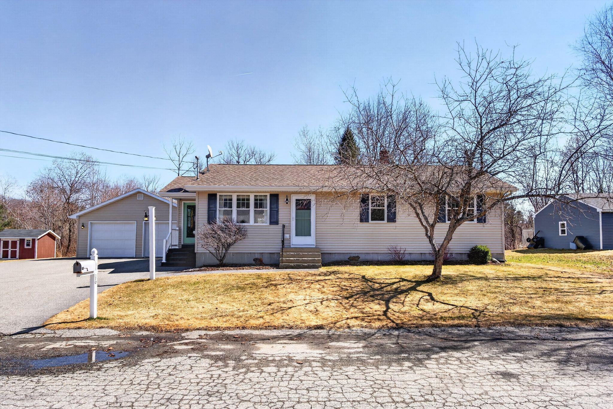 16 Jan's Boulevard Lewiston, ME 04240 - Photo 2 of 29 2_DSC09813