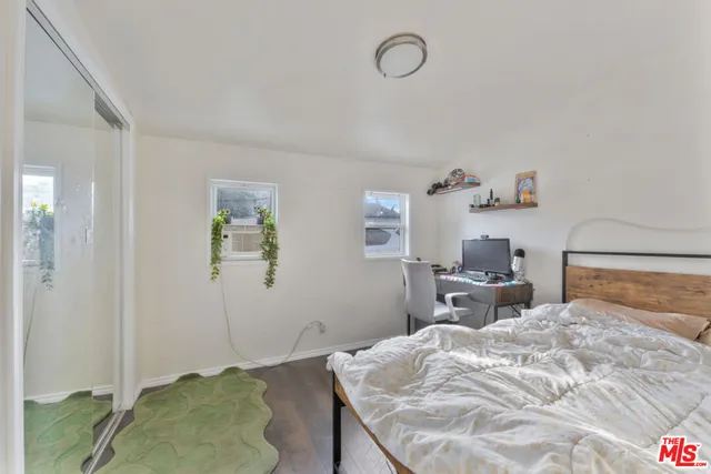 $5,999 | 4905 Coolidge Avenue, Culver City, CA 90230