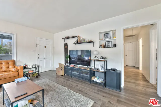 $5,999 | 4905 Coolidge Avenue, Culver City, CA 90230