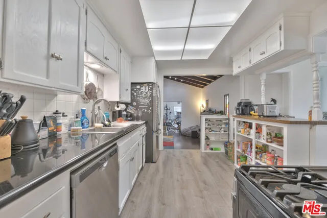 $5,999 | 4905 Coolidge Avenue, Culver City, CA 90230