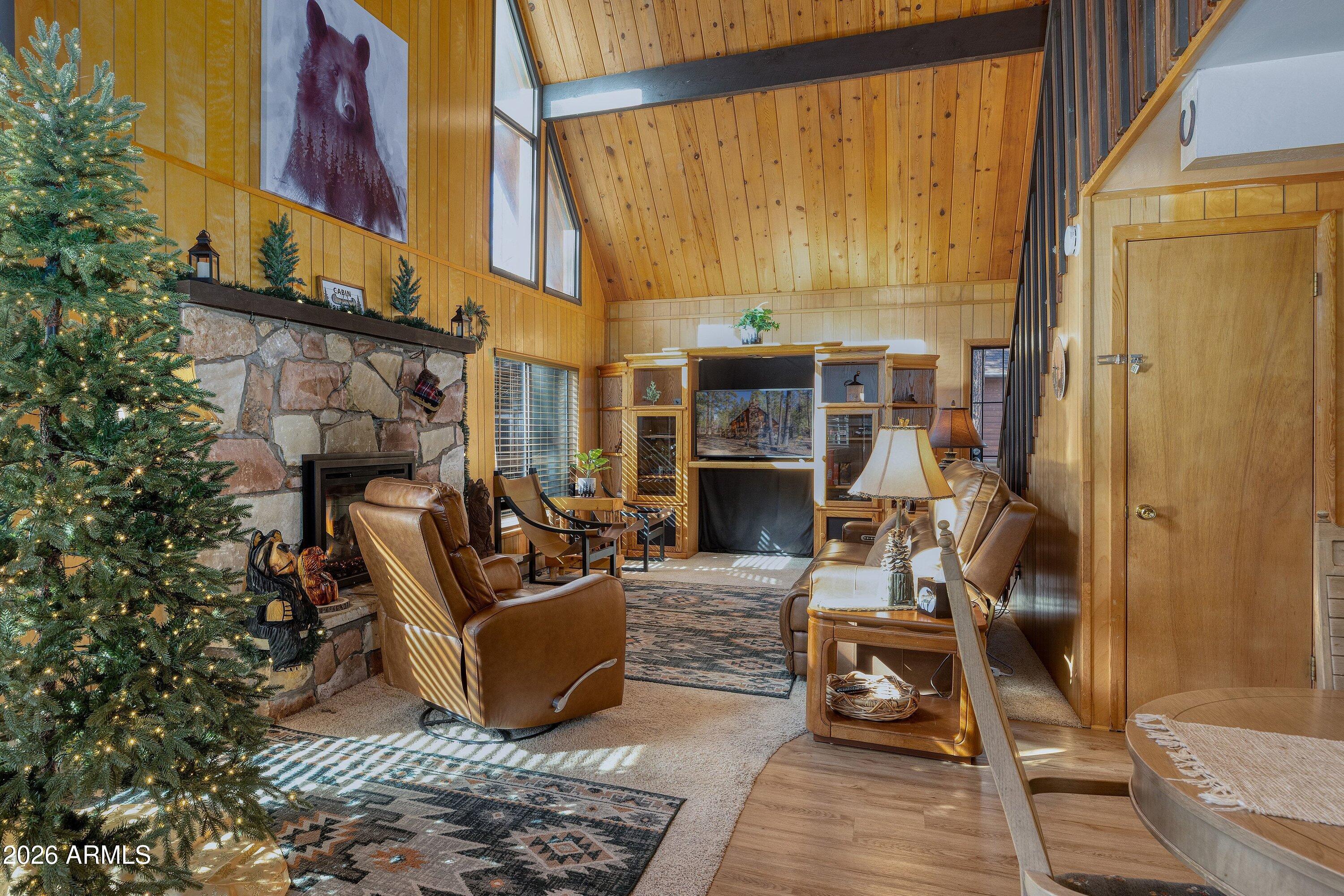 8224 White Oak Road Pinetop, AZ 85935 - Photo 11 of 48 OPEN LIVING AREA