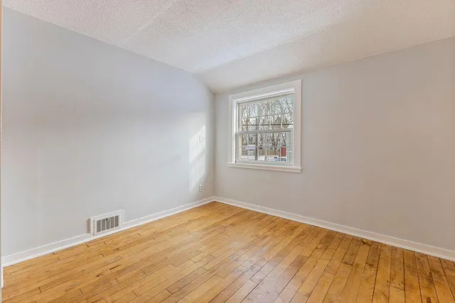 $365,000 | 9 Office Drive, Bath, ME 04530