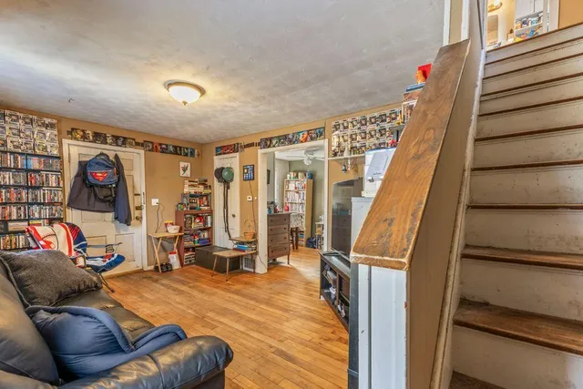 $365,000 | 9 Office Drive, Bath, ME 04530