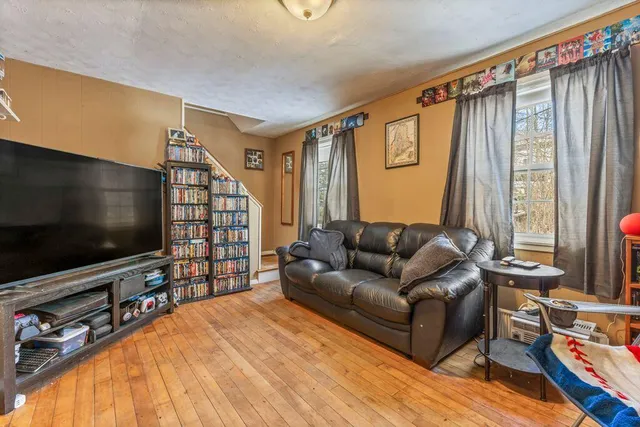 $365,000 | 9 Office Drive, Bath, ME 04530