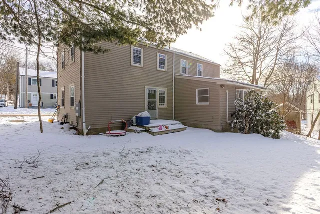 $365,000 | 9 Office Drive, Bath, ME 04530