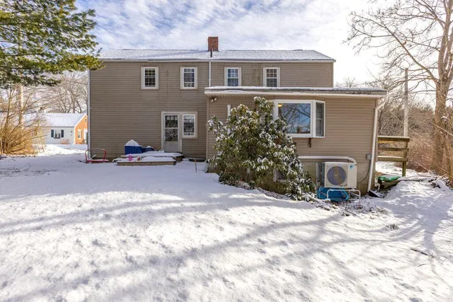 $365,000 | 9 Office Drive, Bath, ME 04530