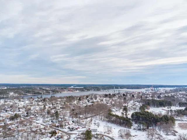 $365,000 | 9 Office Drive, Bath, ME 04530