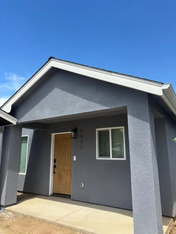 $2,200 | 5931 East Dayton Avenue, Fresno, CA 93727