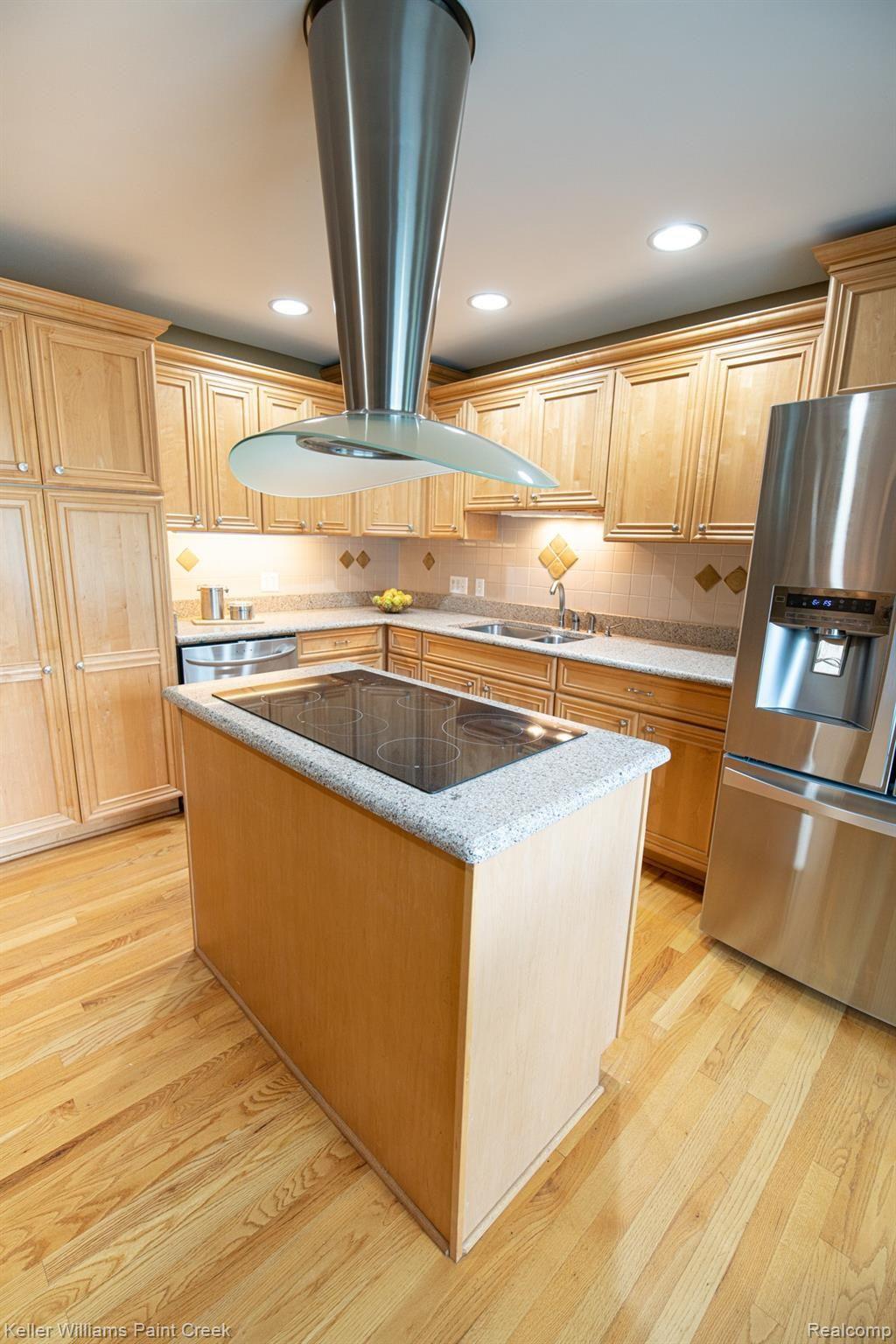 1285 East Gunn Road Rochester, MI 48306 - Photo 16 of 55 1285 E Gunn Road15.jpg