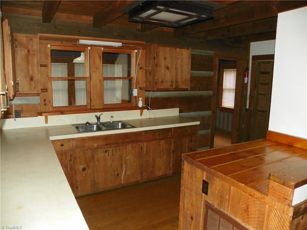 1301 Sink Farm Road Lexington, NC 27295 - Photo 5 of 10 Kitchen