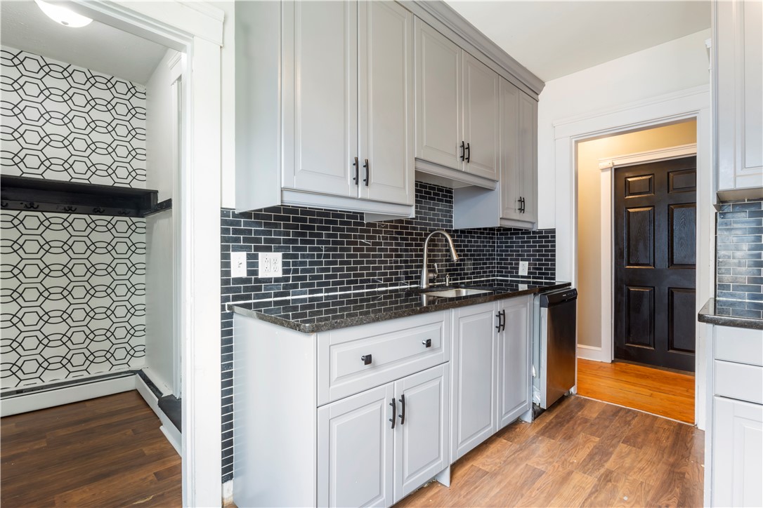 68 Friendly Road Cranston, RI 02910 - Photo 16 of 35 Gallery Image 16