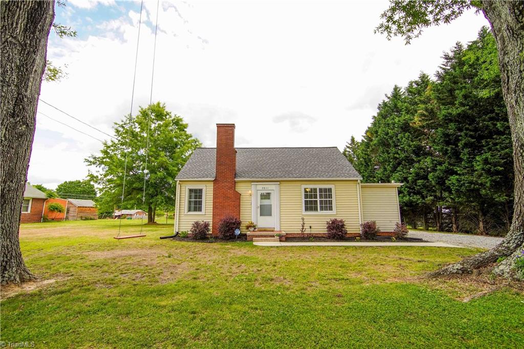 2811 Darrow Road Walkertown, NC 27051 - Photo 2 of 37 Gallery Image 2