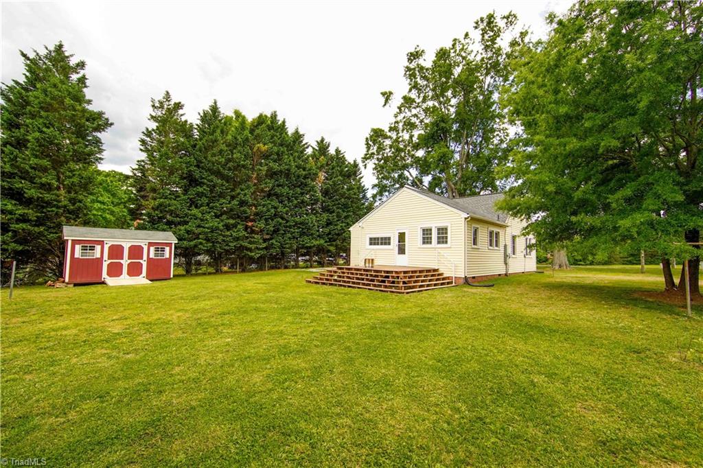 2811 Darrow Road Walkertown, NC 27051 - Photo 12 of 37 Gallery Image 12