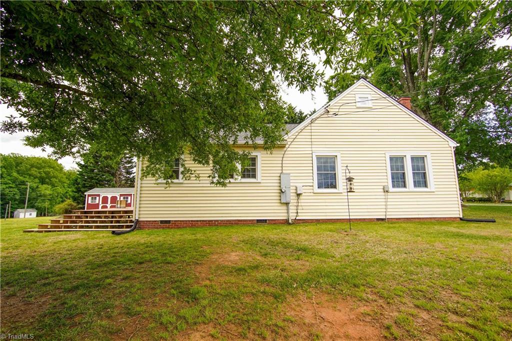 2811 Darrow Road Walkertown, NC 27051 - Photo 13 of 37 Gallery Image 13