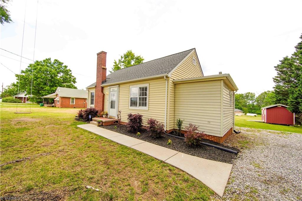 2811 Darrow Road Walkertown, NC 27051 - Photo 14 of 37 Gallery Image 14