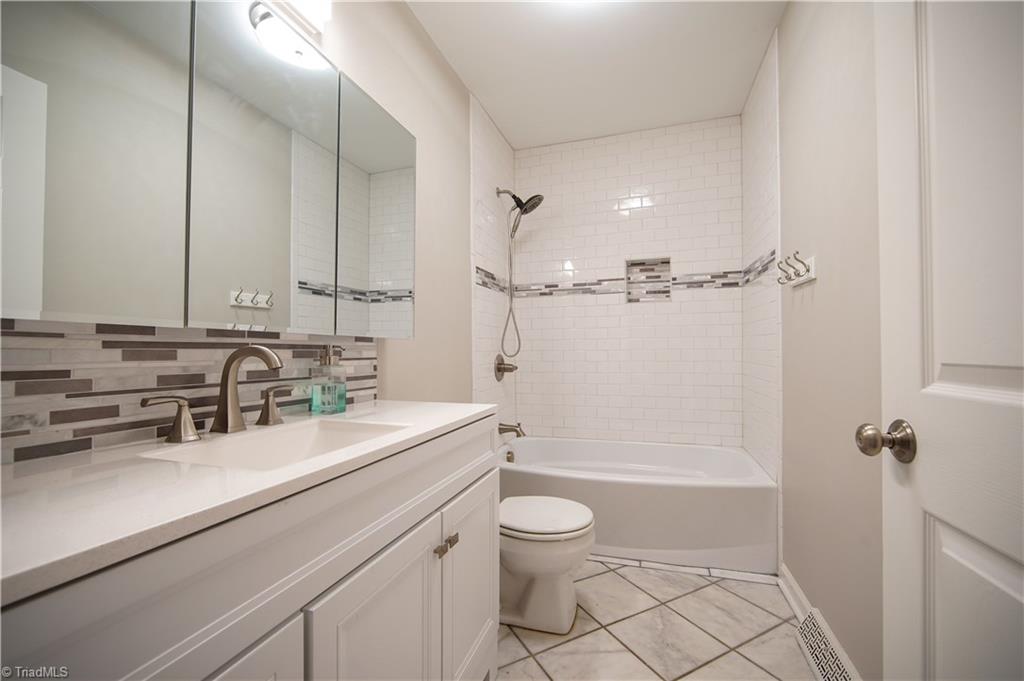 2811 Darrow Road Walkertown, NC 27051 - Photo 25 of 37 Gallery Image 25