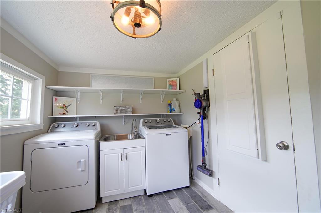 2811 Darrow Road Walkertown, NC 27051 - Photo 35 of 37 Gallery Image 35