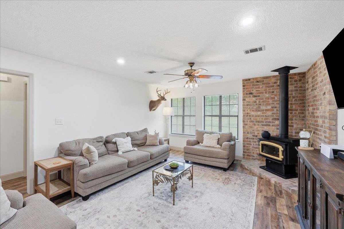 8077 Rice Lane Beaumont, TX 77705 - Photo 8 of 36