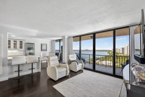 $550,000 | 4200 North Ocean Drive, Unit 21706, Riviera Beach, FL 33404