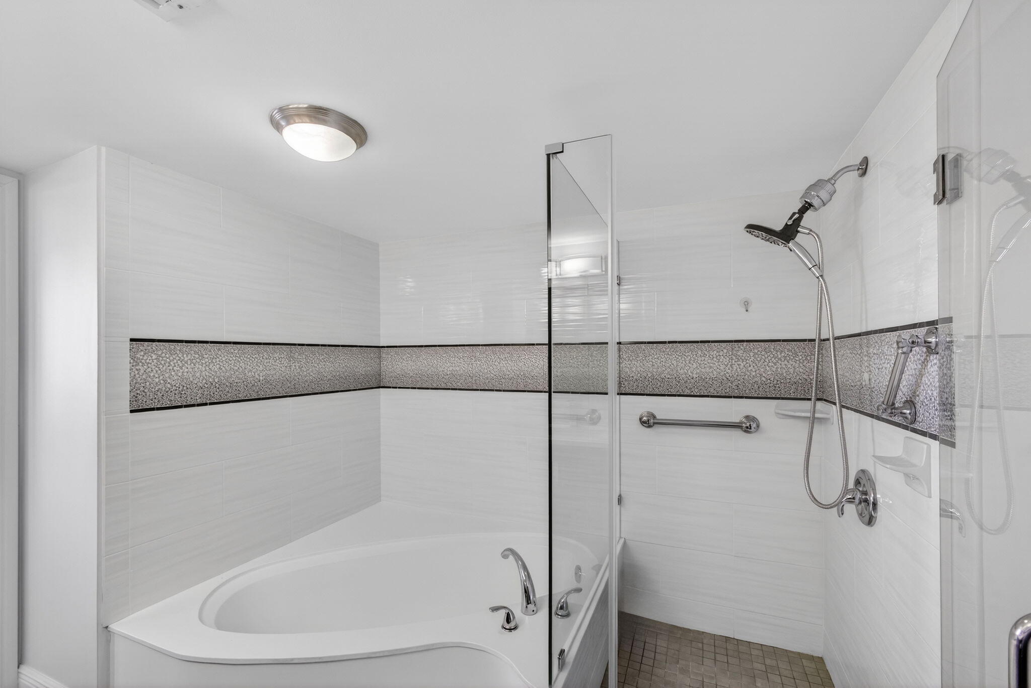 4200 North Ocean Drive, Unit 21706 Riviera Beach, FL 33404 - Photo 29 of 60 29-web-or-mls-5D1A3646