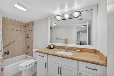 $550,000 | 4200 North Ocean Drive, Unit 21706, Riviera Beach, FL 33404