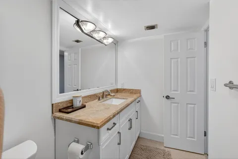 $550,000 | 4200 North Ocean Drive, Unit 21706, Riviera Beach, FL 33404