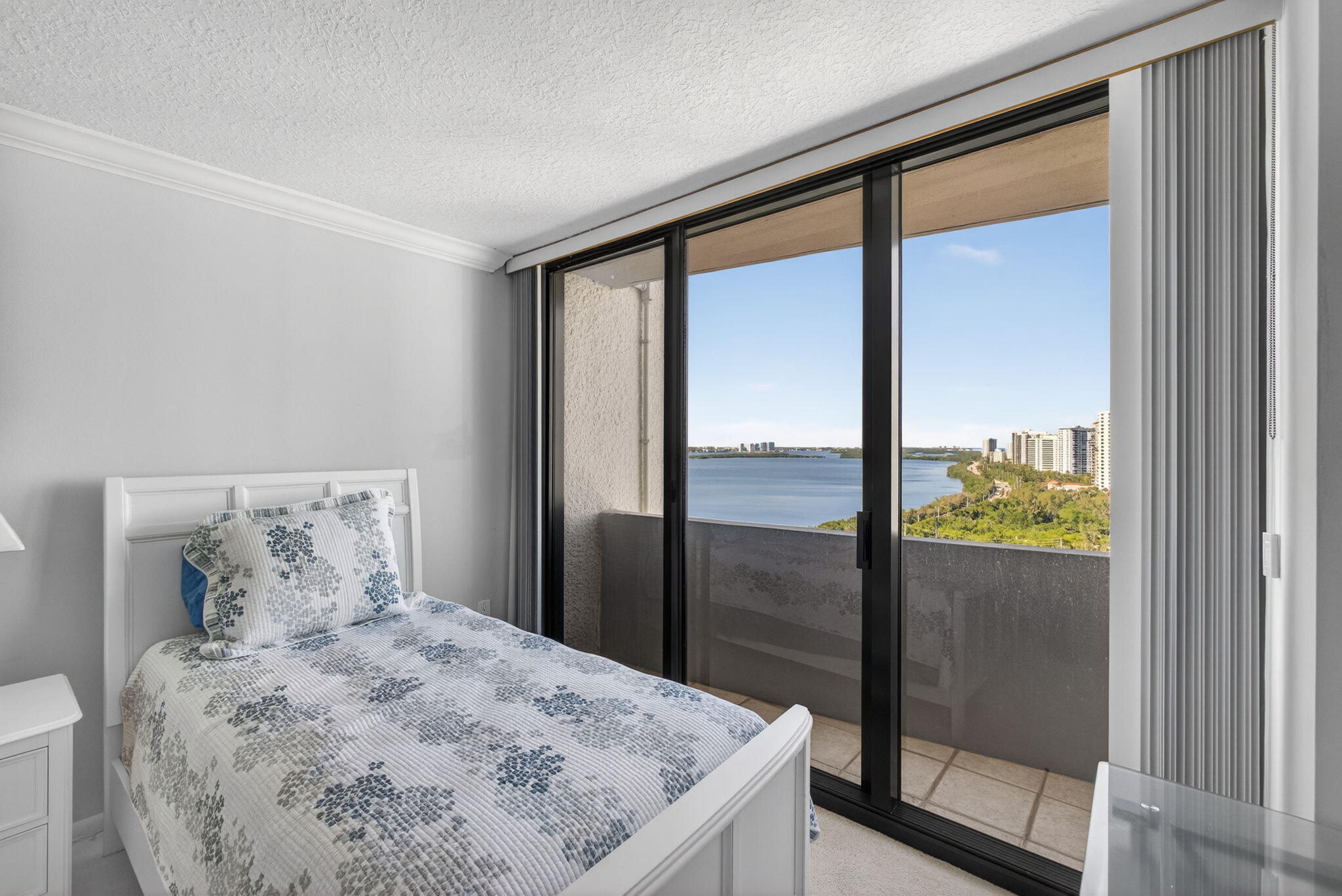 4200 North Ocean Drive, Unit 21706 Riviera Beach, FL 33404 - Photo 39 of 60 39-web-or-mls-5D1A3704