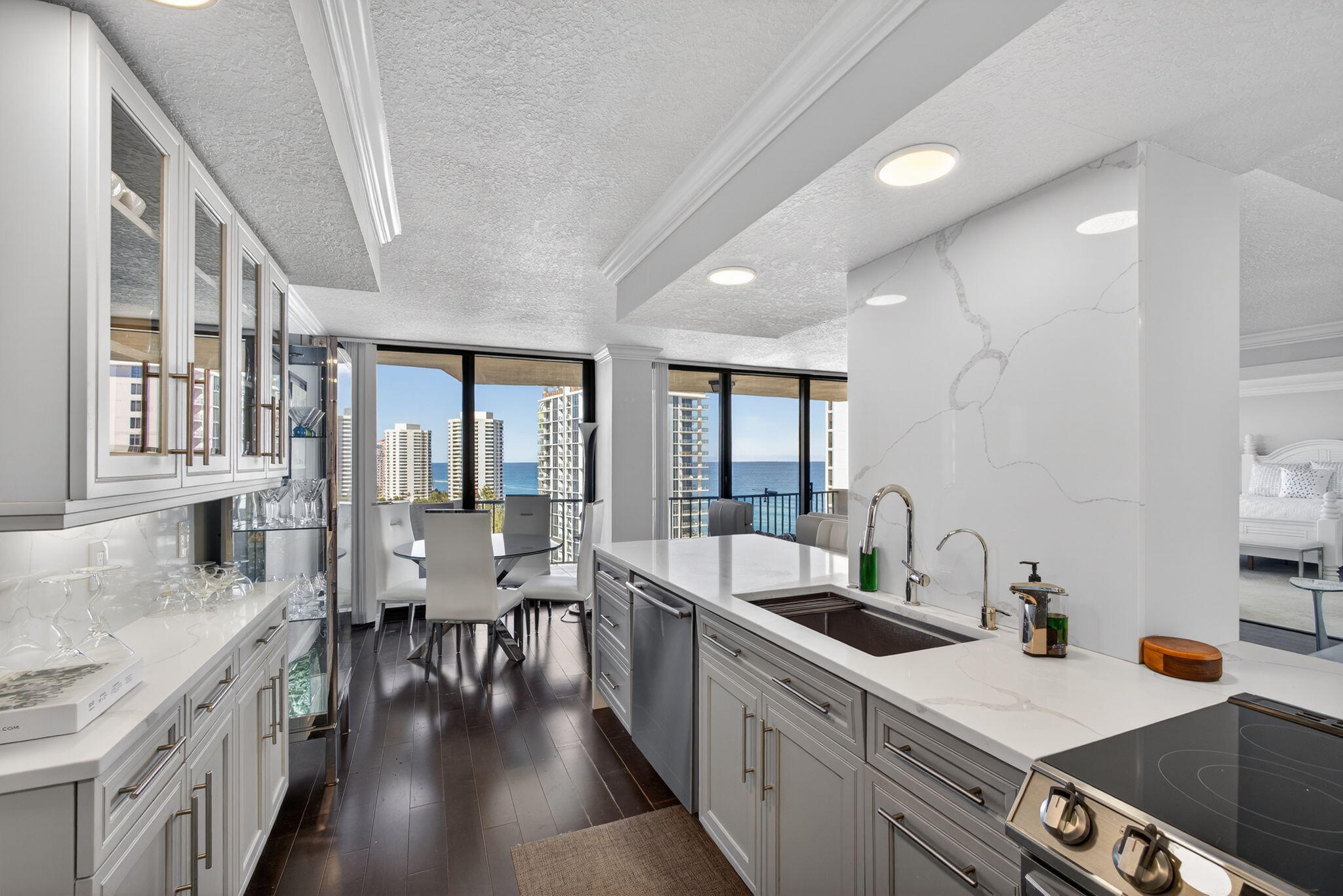 4200 North Ocean Drive, Unit 21706 Riviera Beach, FL 33404 - Photo 6 of 60 5-web-or-mls-5D1A3519