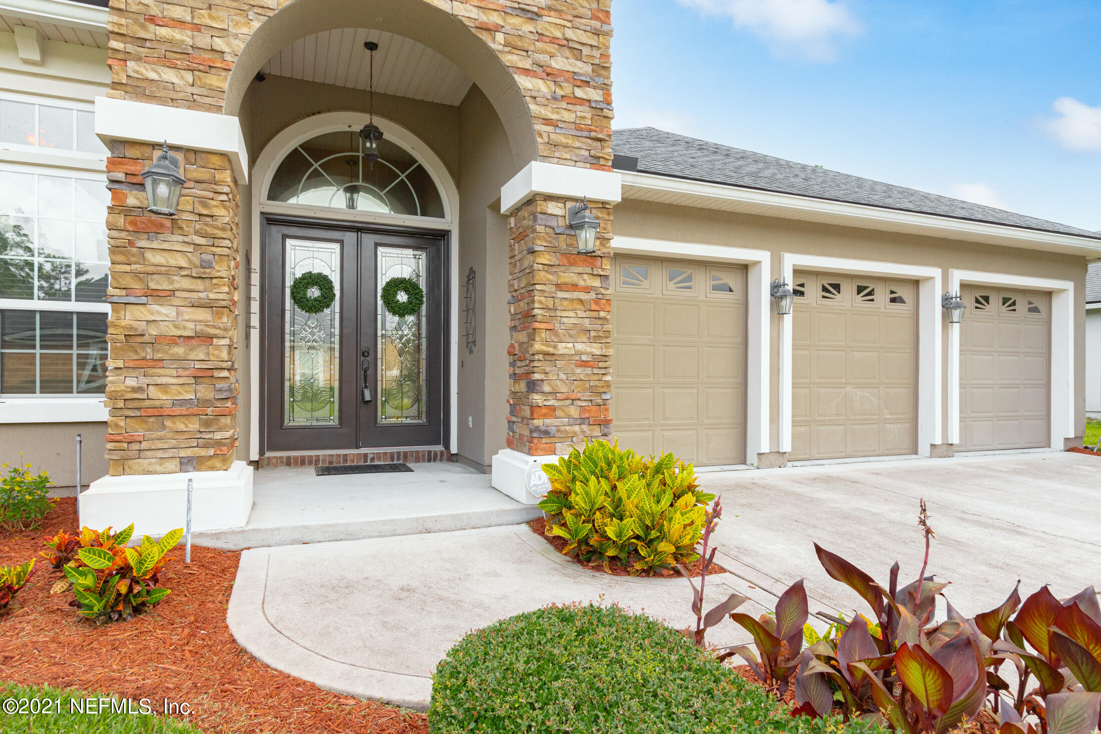 198 Glen Laurel Drive St. Johns, FL 32259 - Photo 3 of 51 a front view of a house