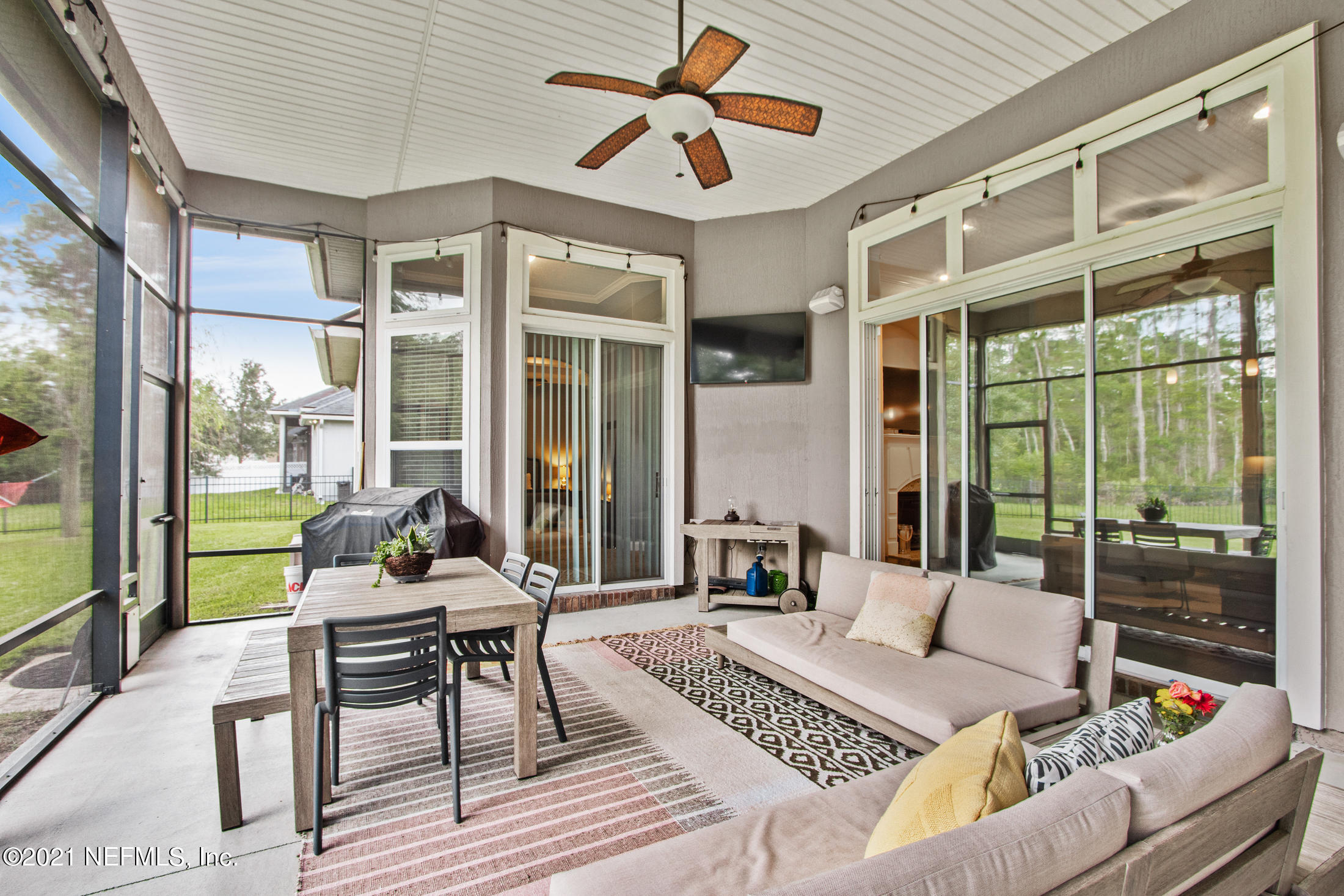 198 Glen Laurel Drive St. Johns, FL 32259 - Photo 41 of 51 a living room with furniture and a large window
