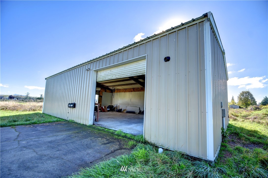 17012 Kaylen Lane Southwest Rochester, WA 98579 - Photo 20 of 26 a backyard of a house