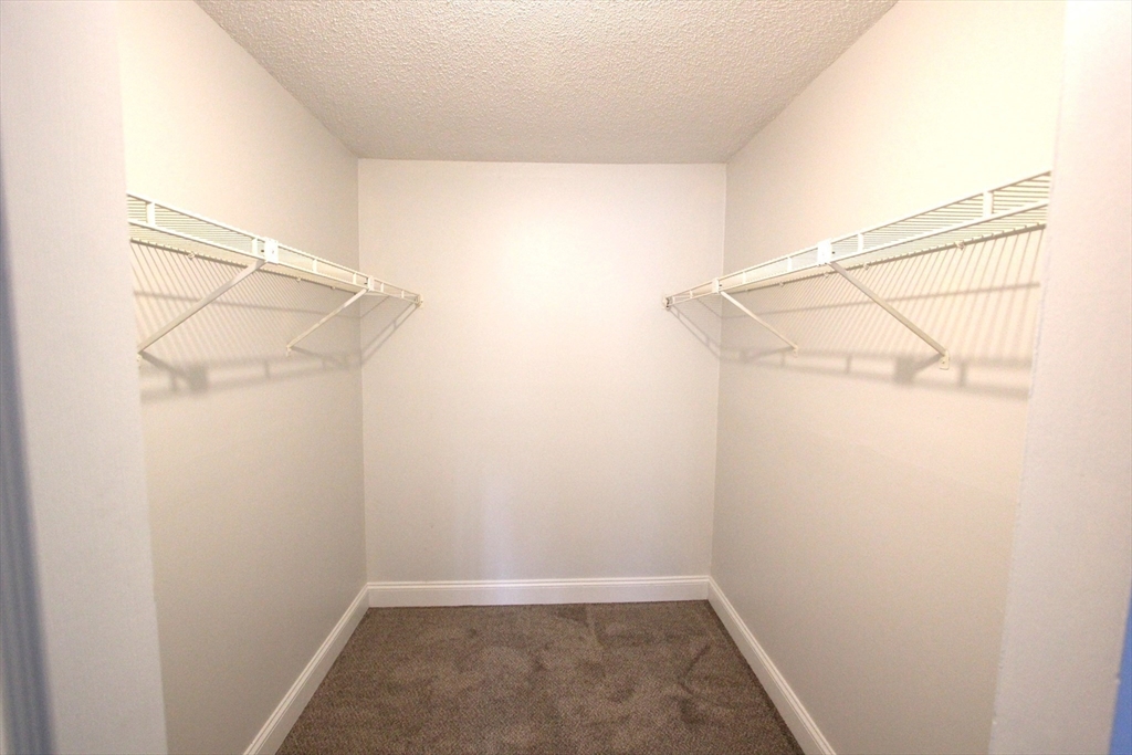 2008 Franklin Crossing Road, Unit 2008 Franklin, MA 02038 - Photo 18 of 35