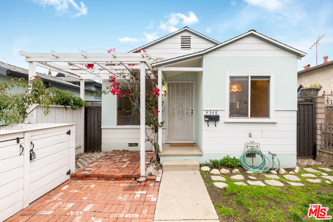 4348 Alla Road Los Angeles, CA 90066 - Photo 1 of 26 Gallery Image 1