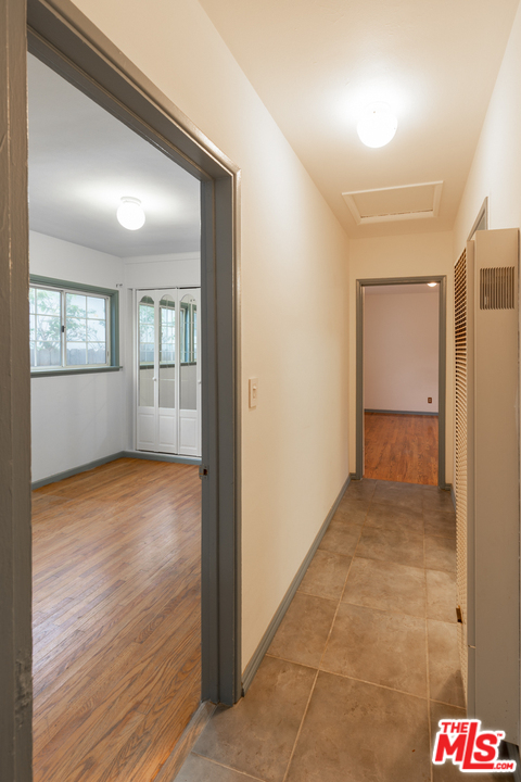 4348 Alla Road Los Angeles, CA 90066 - Photo 13 of 26 Gallery Image 13