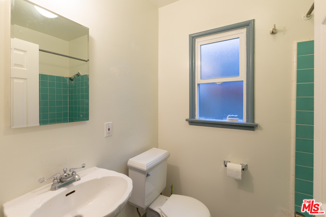 4348 Alla Road Los Angeles, CA 90066 - Photo 15 of 26 Gallery Image 15