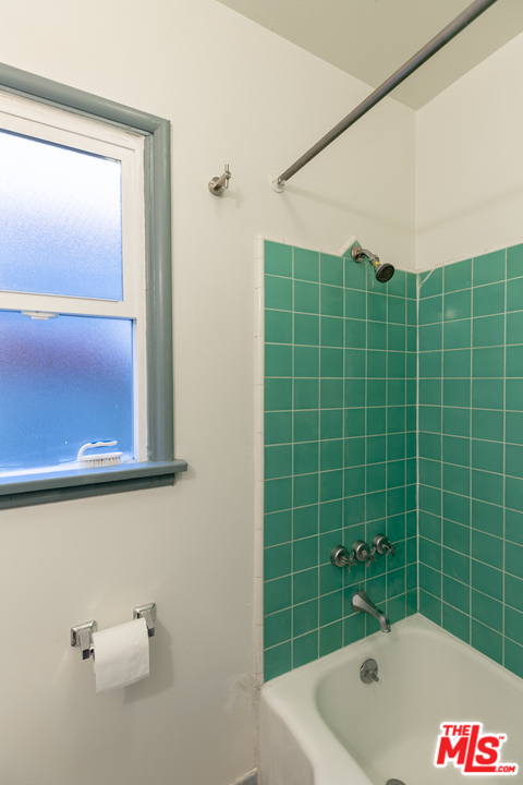 4348 Alla Road Los Angeles, CA 90066 - Photo 17 of 26 Gallery Image 17