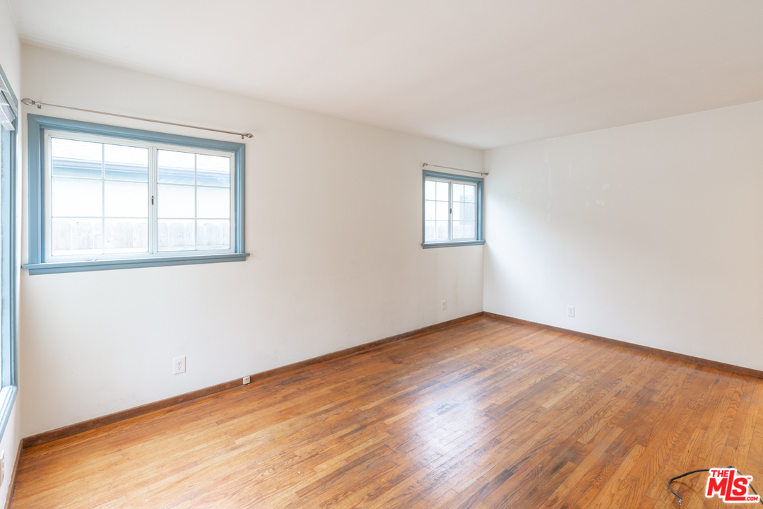 4348 Alla Road Los Angeles, CA 90066 - Photo 3 of 26 Gallery Image 3