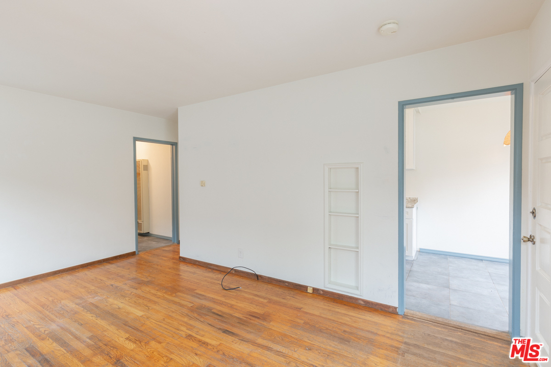 4348 Alla Road Los Angeles, CA 90066 - Photo 6 of 26 Gallery Image 6